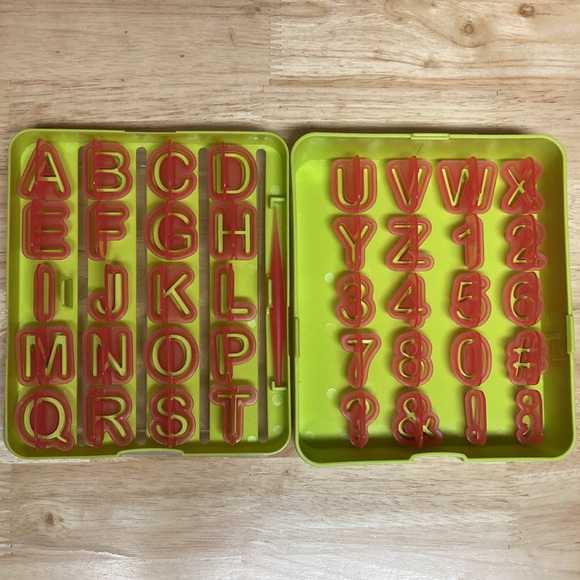 Wilton Fondant Alphabet and Number Cut-outs Set - Picture 2 of 10